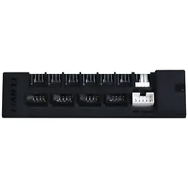 Lian Li EDGE HUB - Hub Ventole PWM 6 Canali e 4 Header USB 2.0 - Nero Lian Li EDGE HUB - Hub Ventole PWM 6 Canali e 4 Header USB 2.0 - Nero